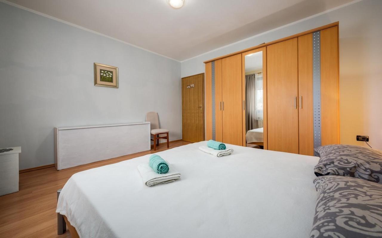 Iva House With Apartment Umag Buitenkant foto