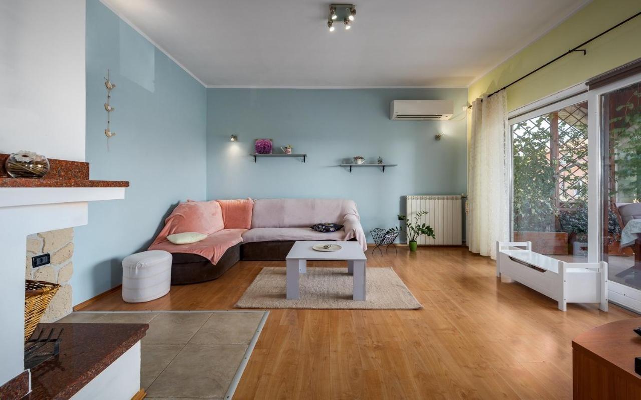 Iva House With Apartment Umag Buitenkant foto