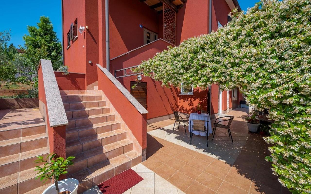 Iva House With Apartment Umag Buitenkant foto