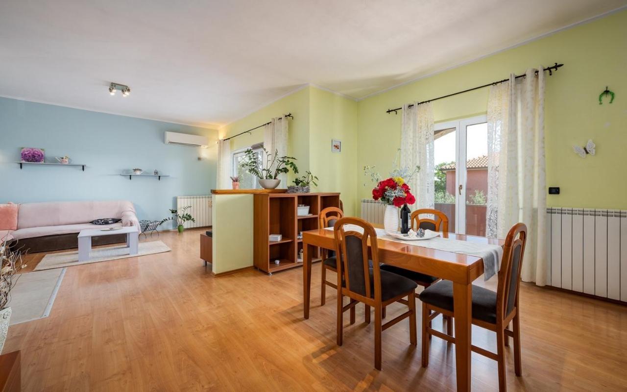 Iva House With Apartment Umag Buitenkant foto