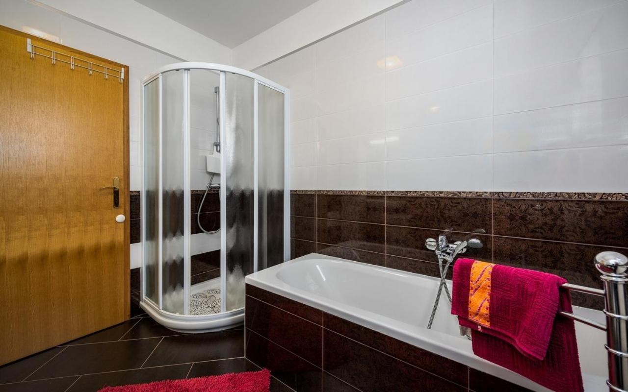 Iva House With Apartment Umag Buitenkant foto